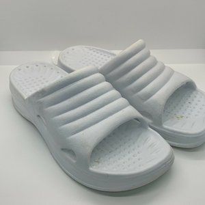 Womens White Comfort Open Toe Slip On Shower Pool Flip Flop Slippers Size 8